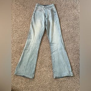 Express jeans never worn soft curvy material